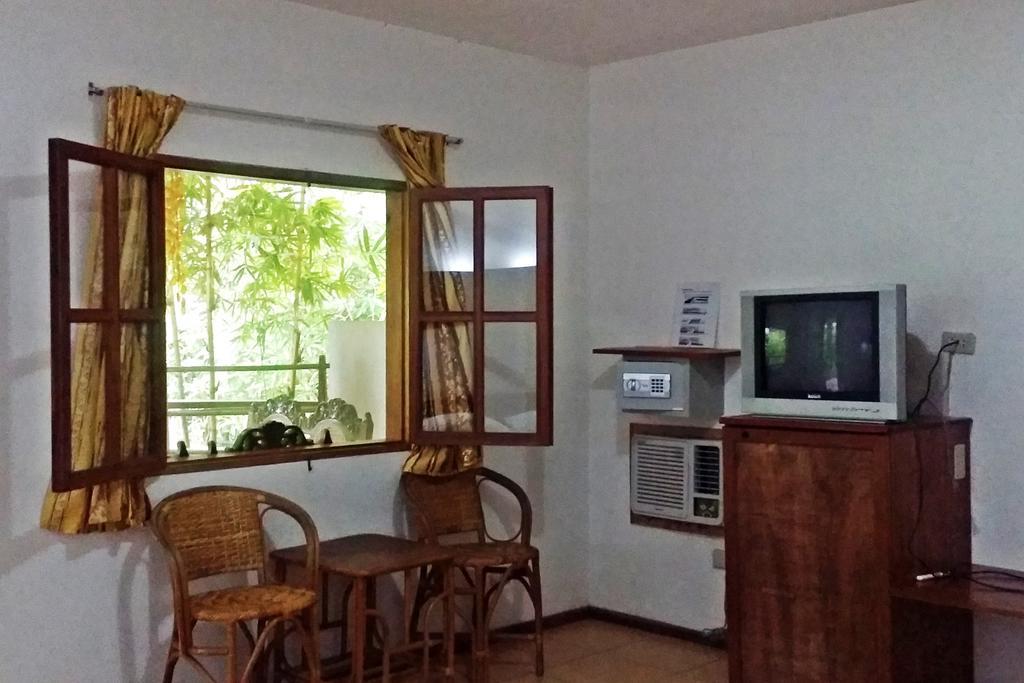 Bamboo Bungalows Resthouse Balabag  Стая снимка