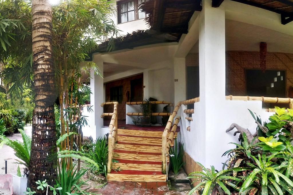 Bamboo Bungalows Resthouse Balabag  Стая снимка