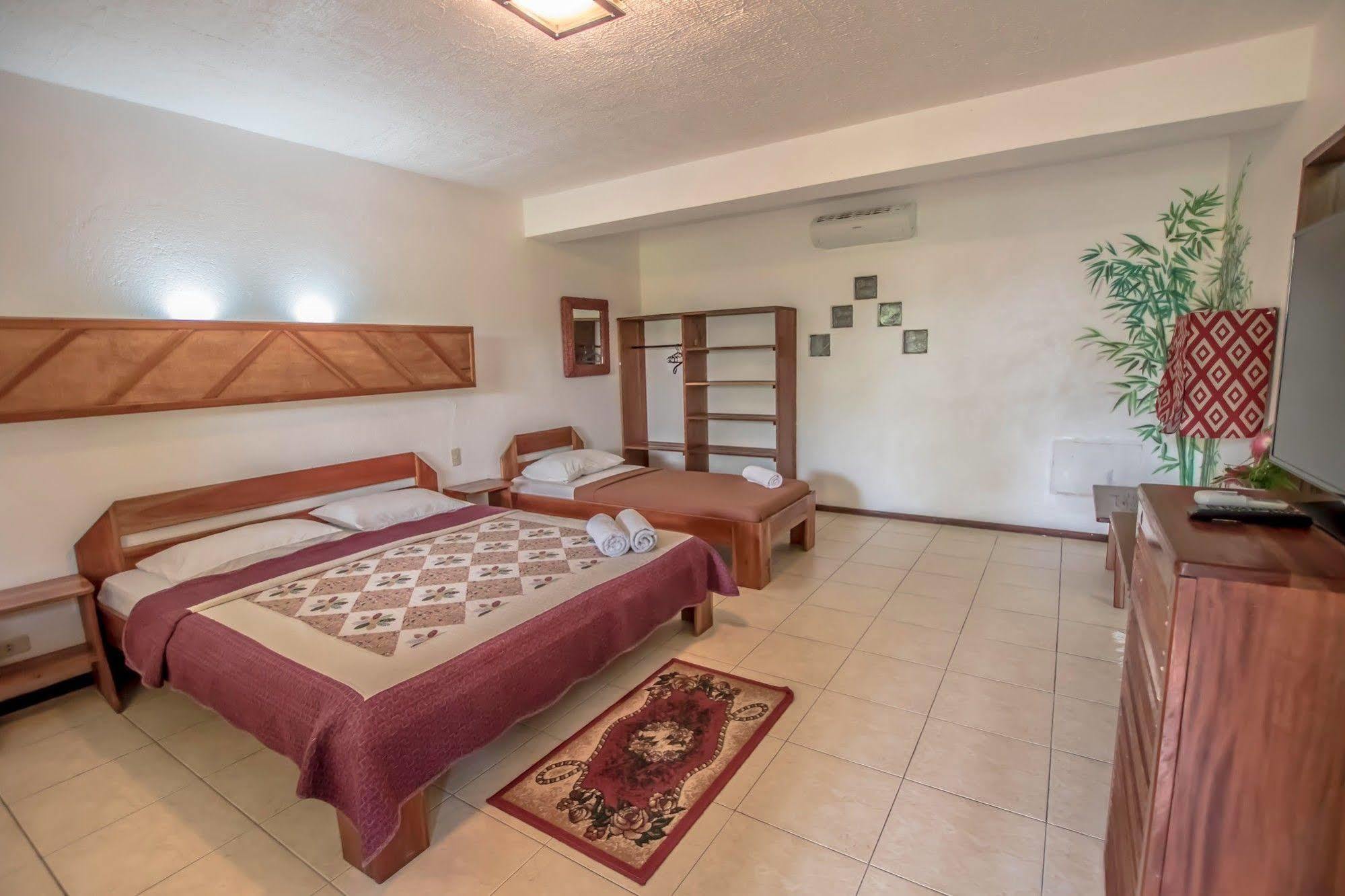Bamboo Bungalows Resthouse Balabag  Екстериор снимка