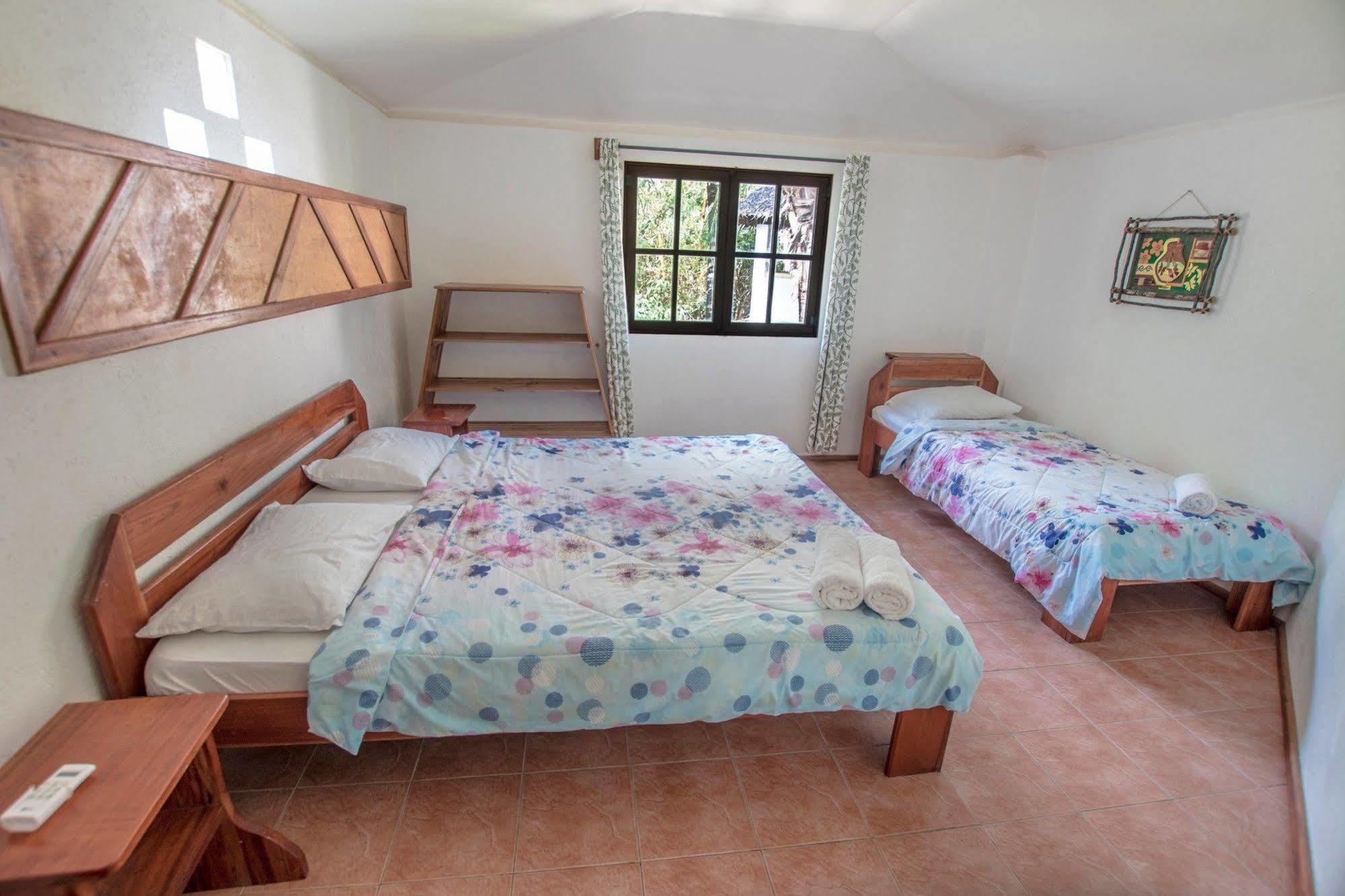 Bamboo Bungalows Resthouse Balabag  Екстериор снимка