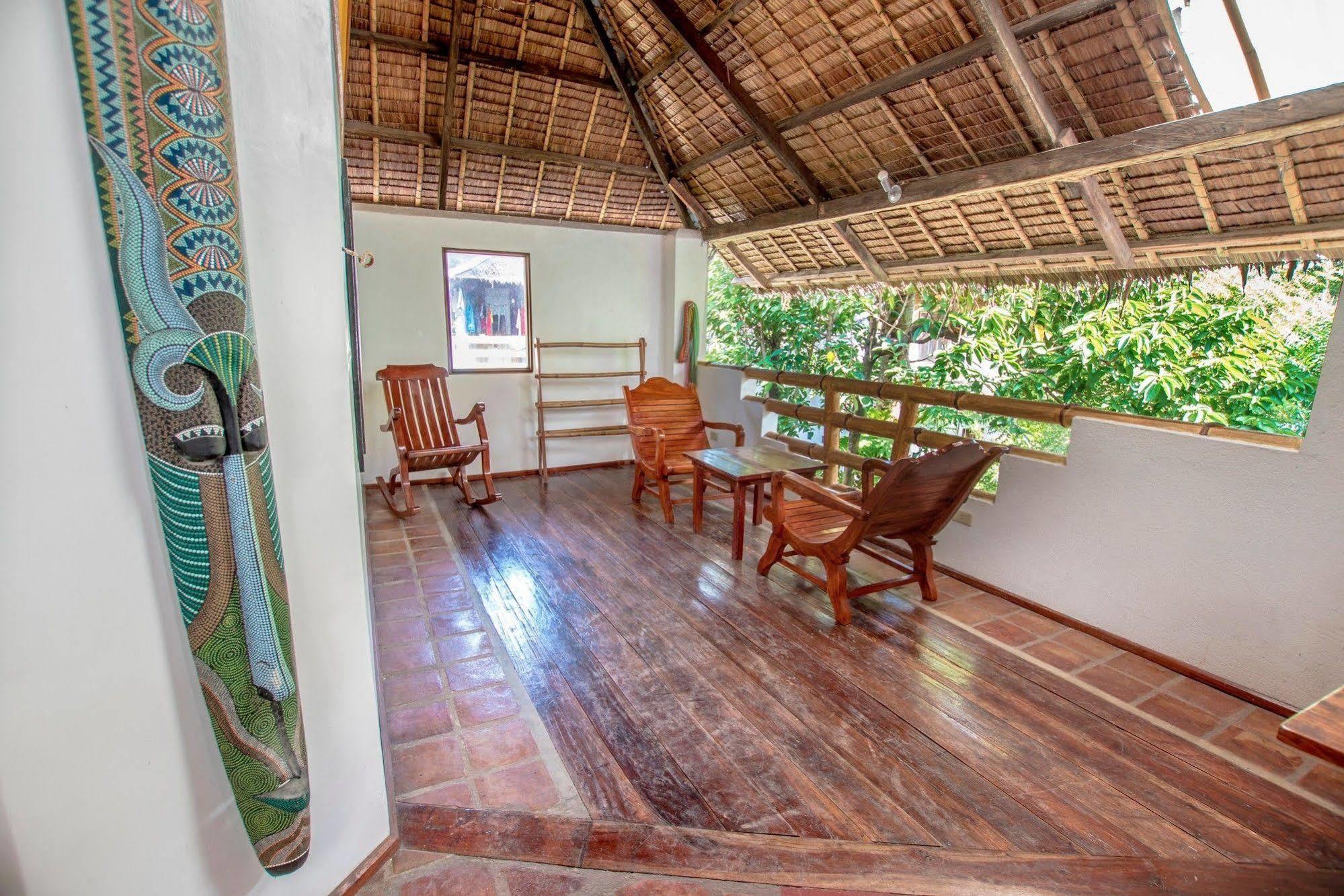 Bamboo Bungalows Resthouse Balabag  Екстериор снимка